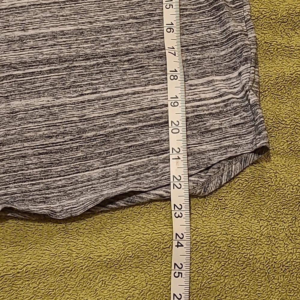 Ann Taylor Loft Vintage Soft Scoop Vneck Heather Black White Breast Pocket Sz XS - Picture 5 of 9